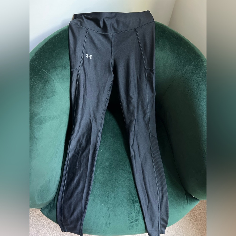 Under armor women’s leggings SMALL